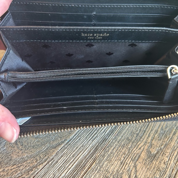 Kate Spade Sienne Logo Pebbled Leather Ziparound Continental Wallet - Picture 9 of 10